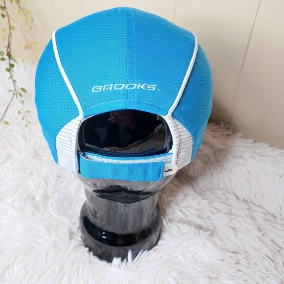 Brooks Hat Cap Strap Back Blue Lightweight Bike/Running Athletic Breathable Mens - Picture 3 of 6